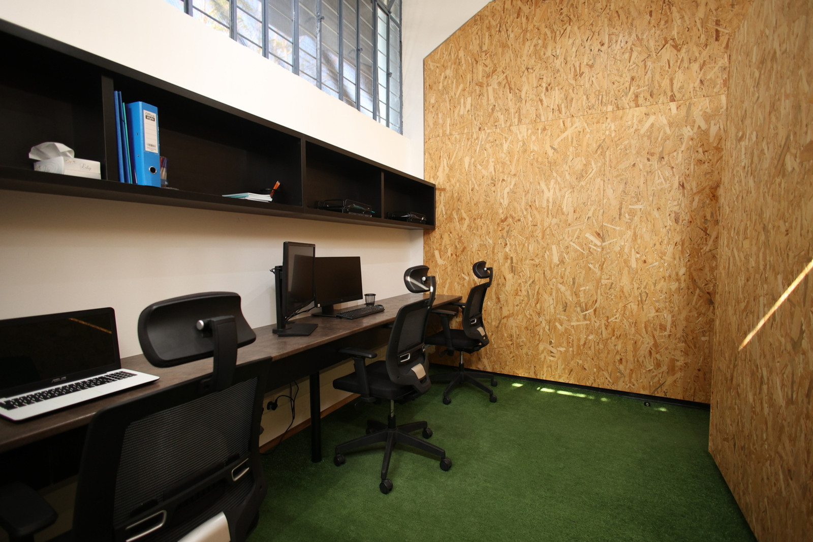 Facility 11 - stairwell art